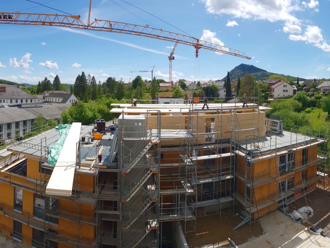 Aufrichten Haus B PH2 - 04.05.2019 Aufrichten Haus B PH2 - 04.05.2019