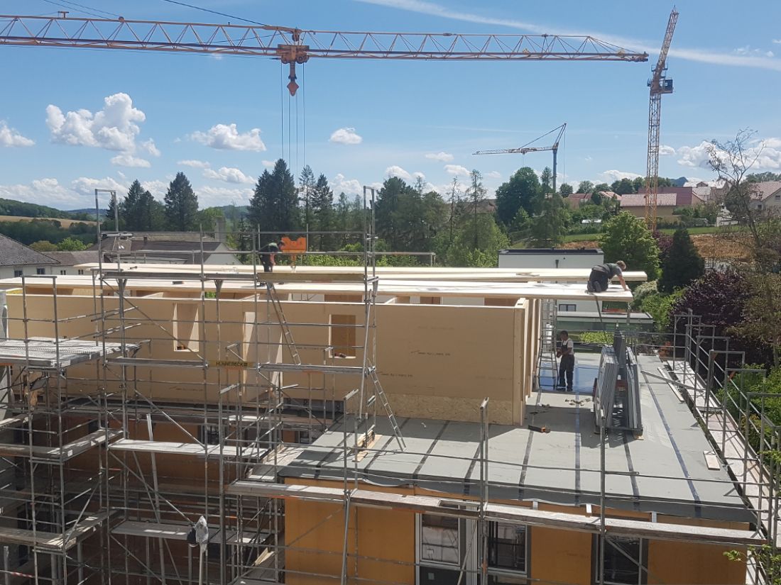 Aufrichten Haus B PH2 - 04.05.2019 Aufrichten Haus B PH2 - 04.05.2019